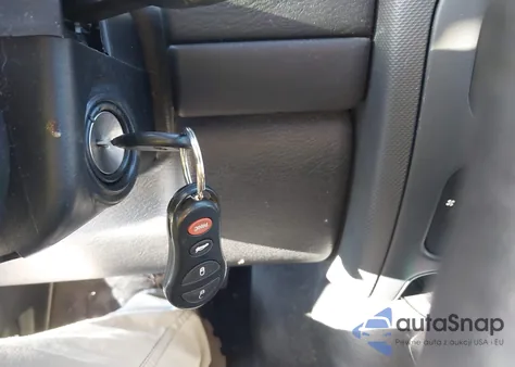 2004 Jeep Liberty Sport из США, поврежденный, VIN 1J4GL48K14W257975